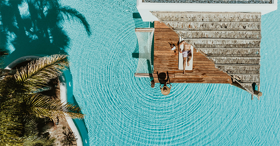  swim-up 