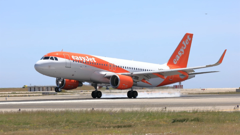 ΕasyJet και αεροδρόμιο Schiphol προχωρούν σε αυτοματοποιημένη τροχοδρόμηση για πιο βιώσιμες πτήσεις