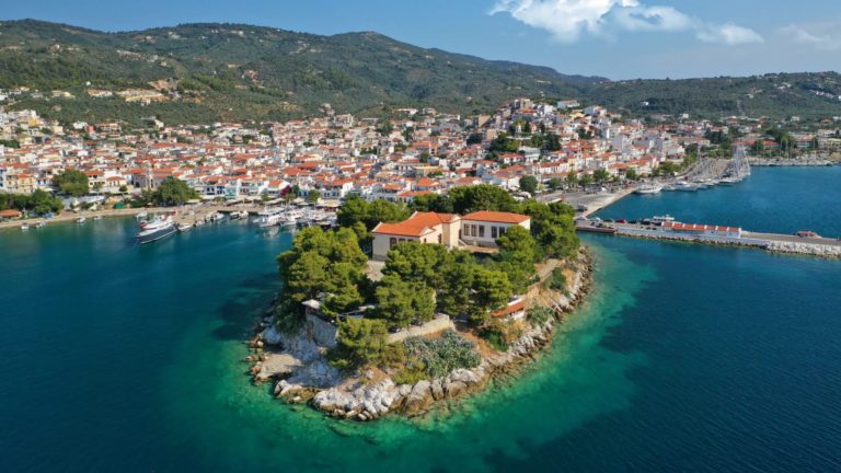 «Set-jetting»: Το 83% των Βρετανών θέλει να ταξιδέψει σε μέρη από βιβλία και ταινίες