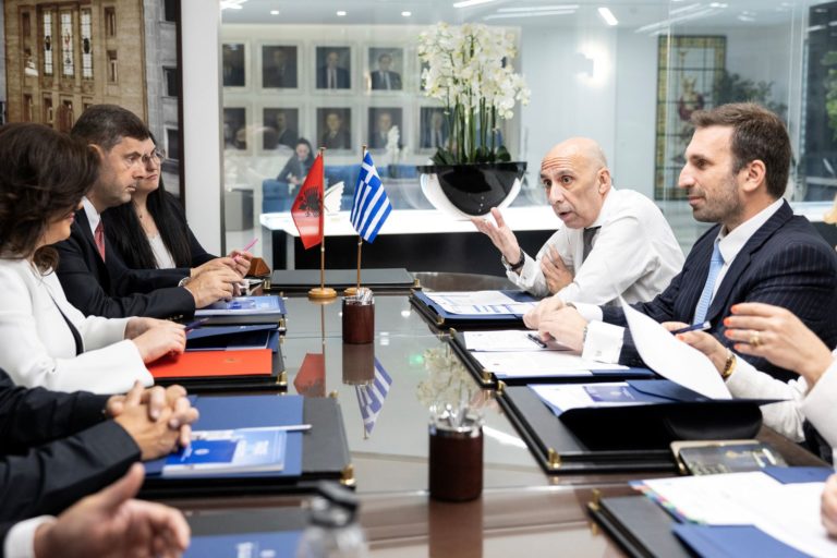 Γ. Μπρατάκος: Μεγάλες προοπτικές συνεργασίας Ελλάδας και Αλβανίας σε ενέργεια, τουρισμό και υποδομές